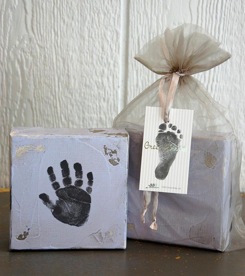 Baby footprint or handprint stamp kit 